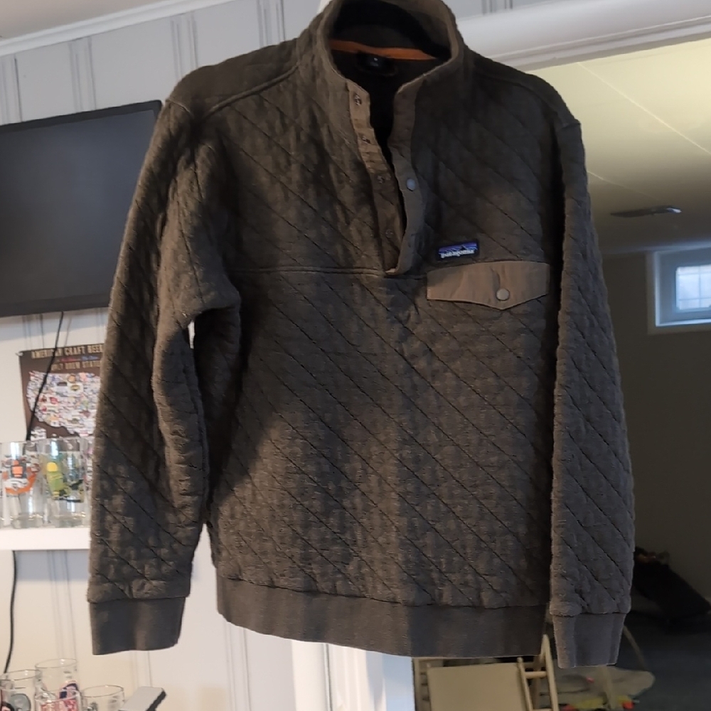 Patagonia Quilted Pullover in Dark Green